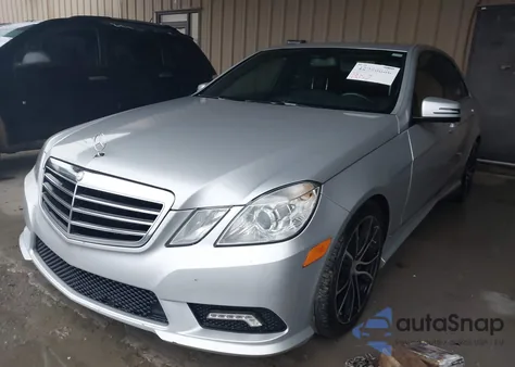 2011 Mercedes-Benz E 350 z USA, uszkodzony, nr VIN WDDHF5GBXBA416047